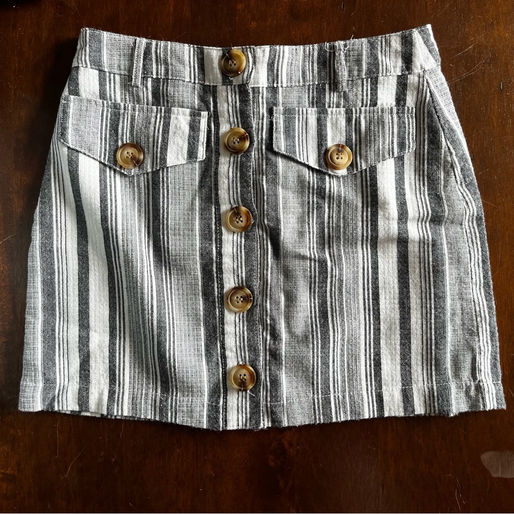 FAVLUX Gray Striped Button-Front Pencil Skirt